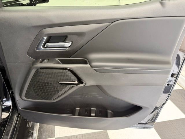 Used 2025 Chevrolet Silverado EV LT AWD/4WD image 28