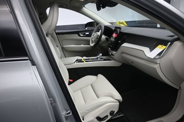 New 2026 Volvo XC60 B5 Ultra w/ Protection Package Premier AWD/4WD image 28