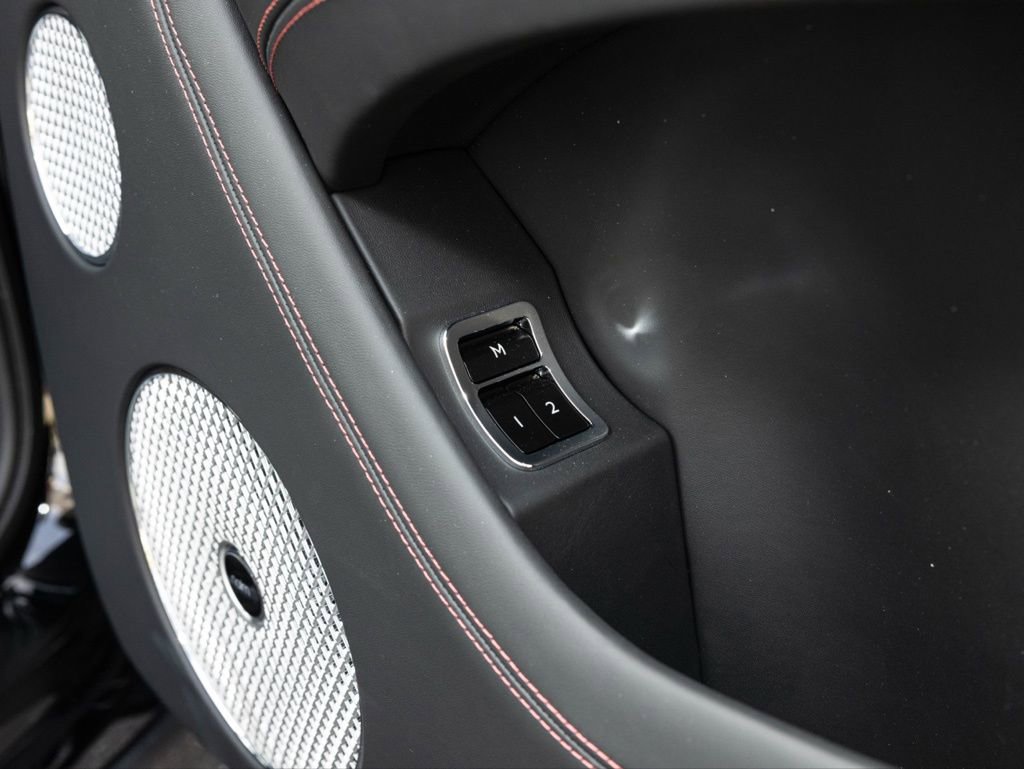 Certified 2025 Bentley Bentayga AWD/4WD image 76