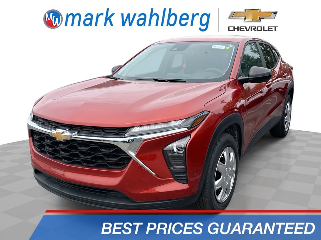 Used 2024 Chevrolet Trax LS FWD image 1