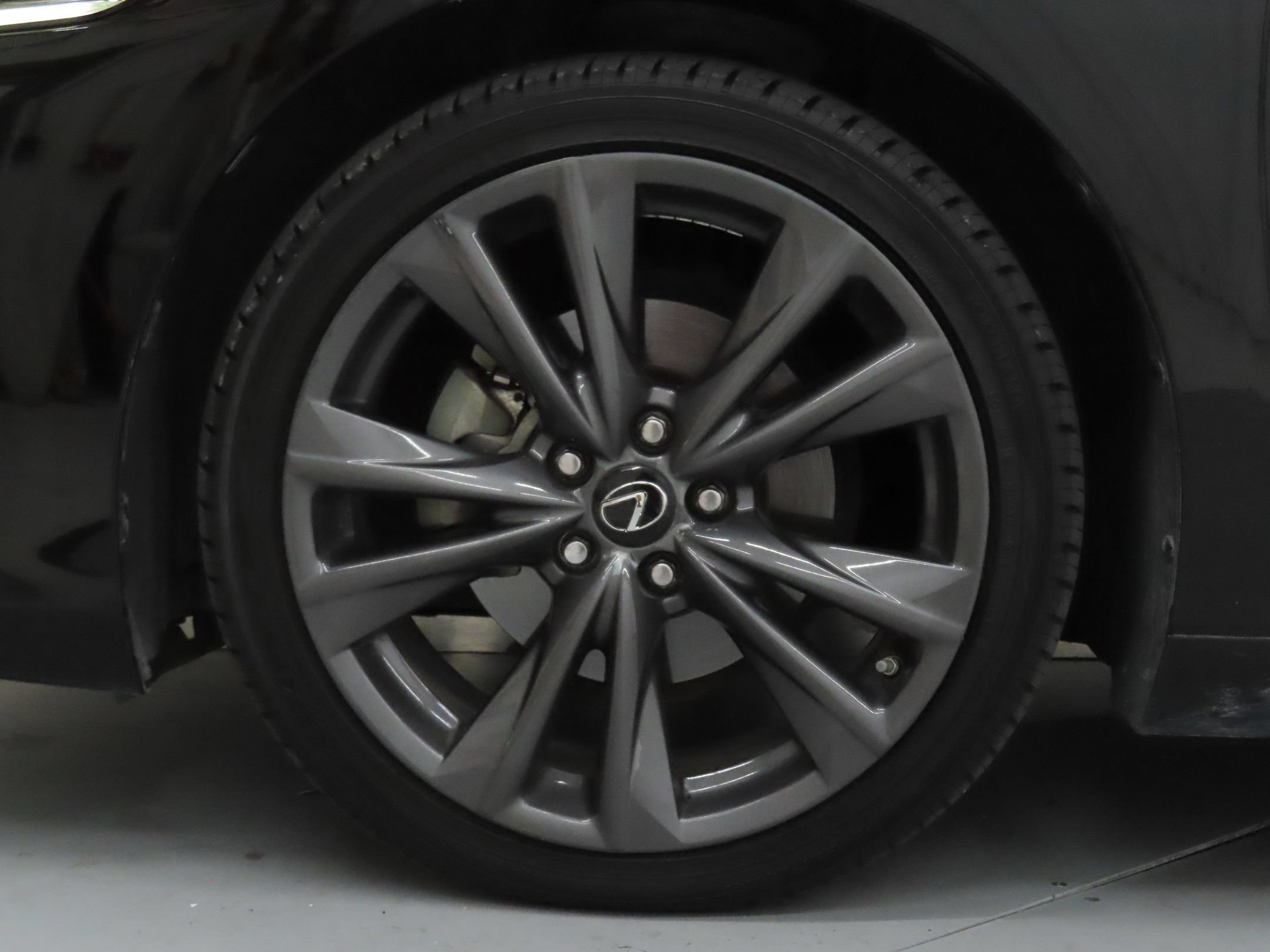 Used 2019 Lexus ES 350 F Sport w/ Accessory Package 2 FWD image 27