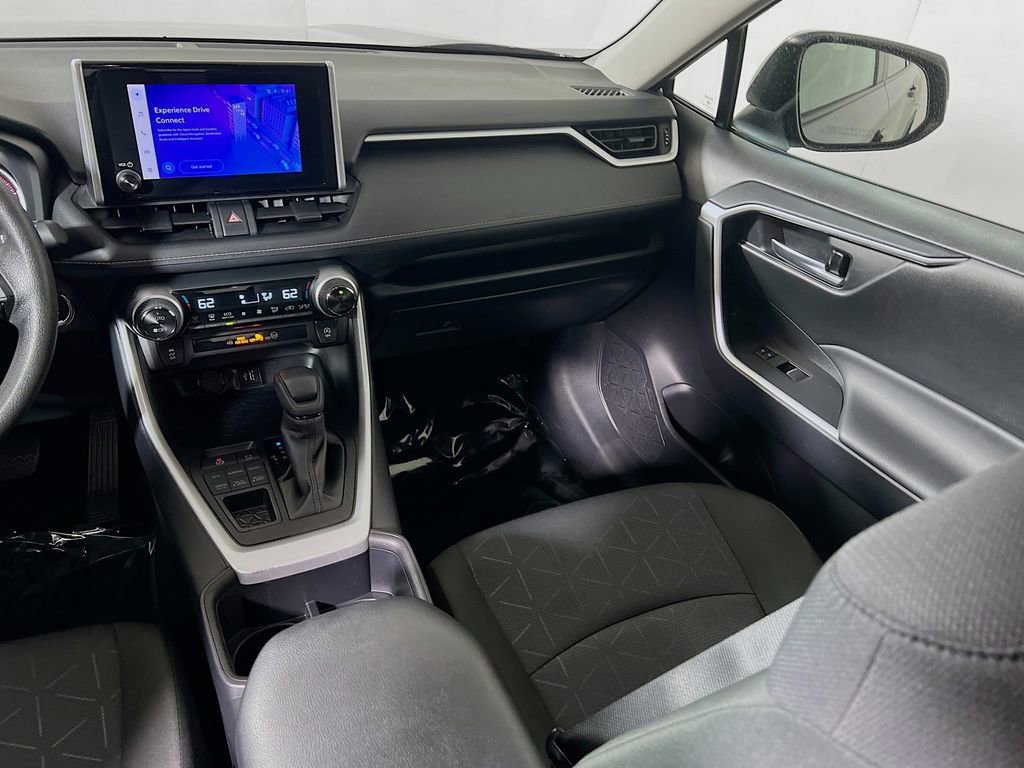 Certified 2025 Toyota RAV4 XLE AWD/4WD image 21