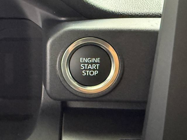 New 2026 Toyota 4Runner SR5 AWD/4WD image 16