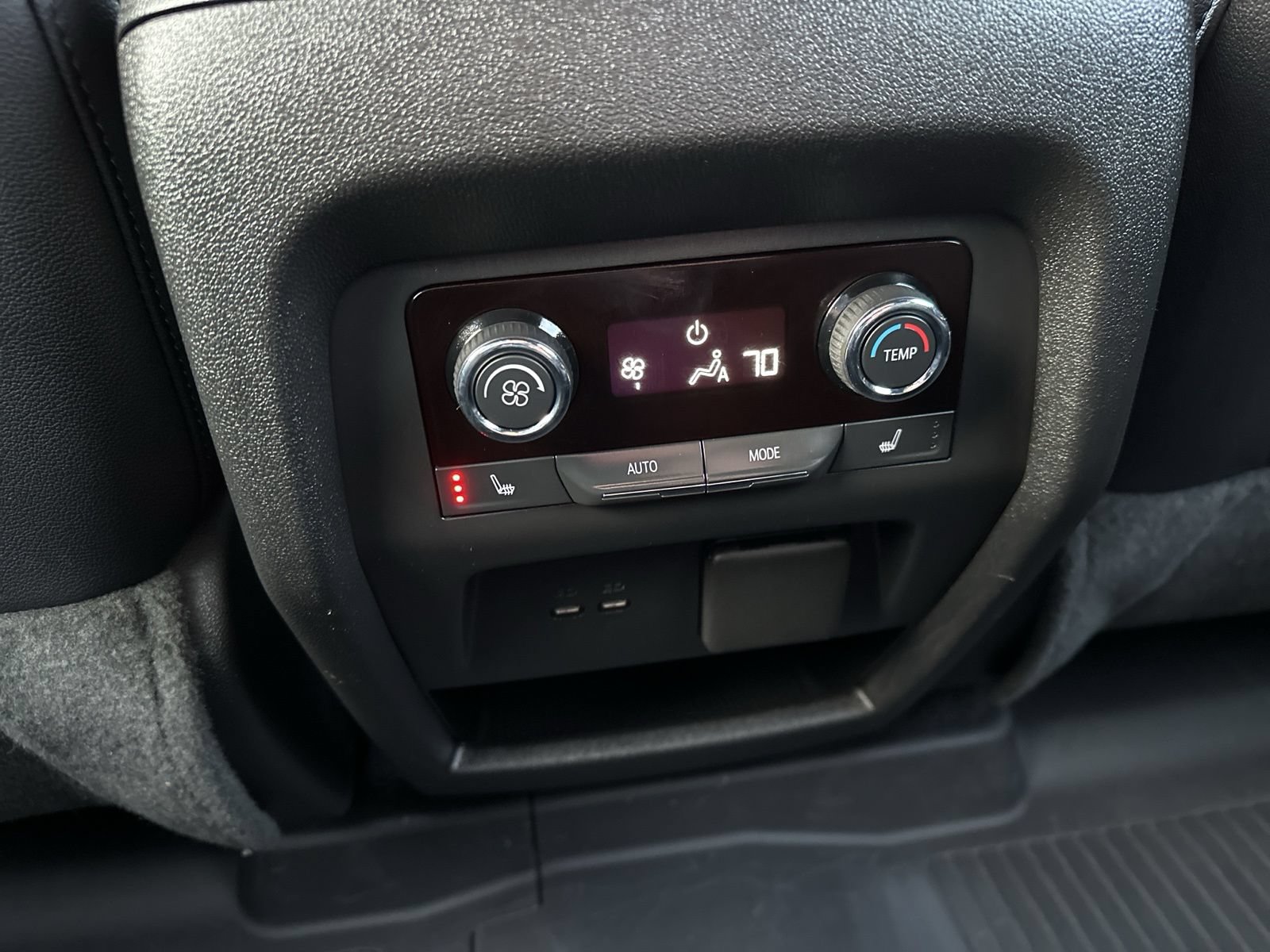 Used 2024 Chevrolet Traverse RS AWD/4WD image 28