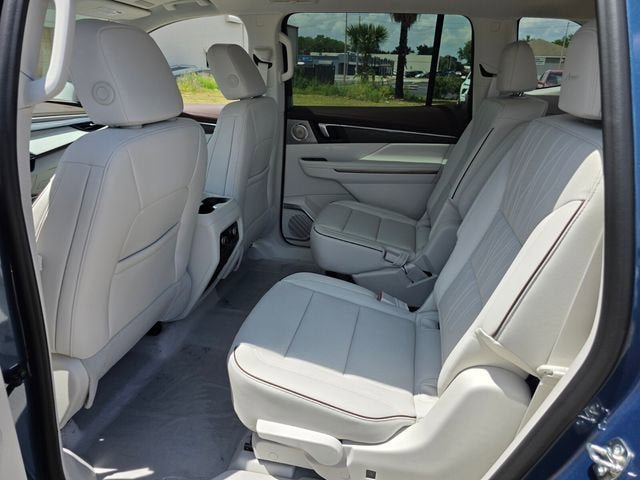 New 2026 Buick Enclave Avenir w/ Super Cruise Package AWD/4WD image 11