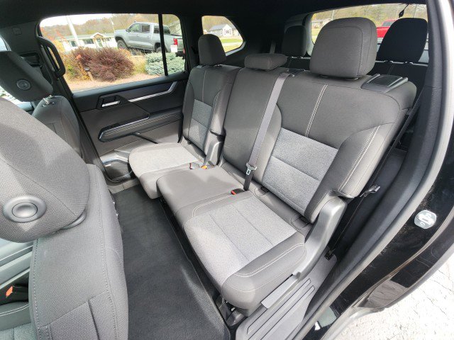 Used 2025 GMC Acadia Elevation image 25