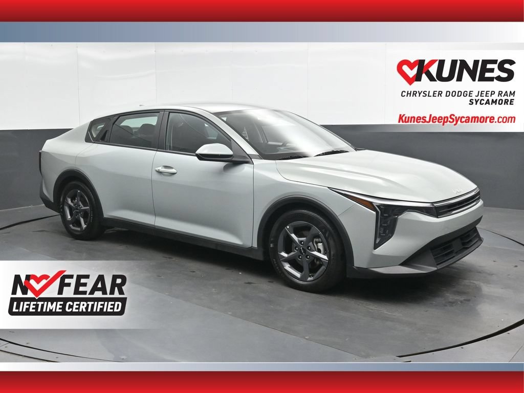Used 2025 Kia K4 FWD image 1