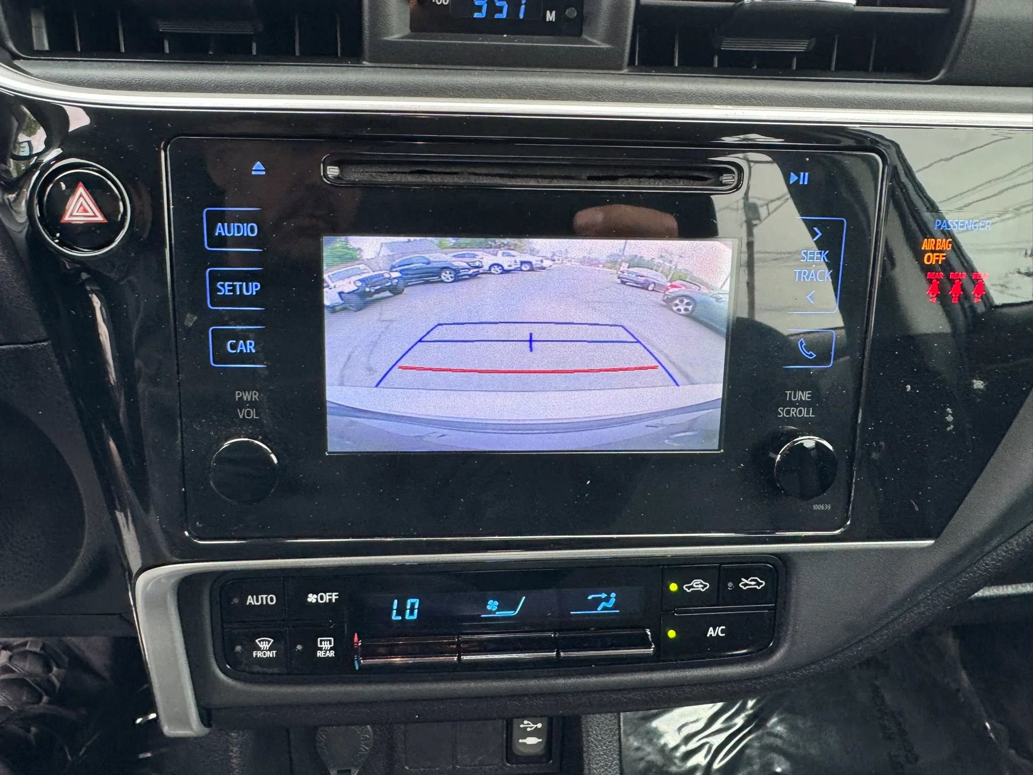 Used 2019 Toyota Corolla LE FWD image 16