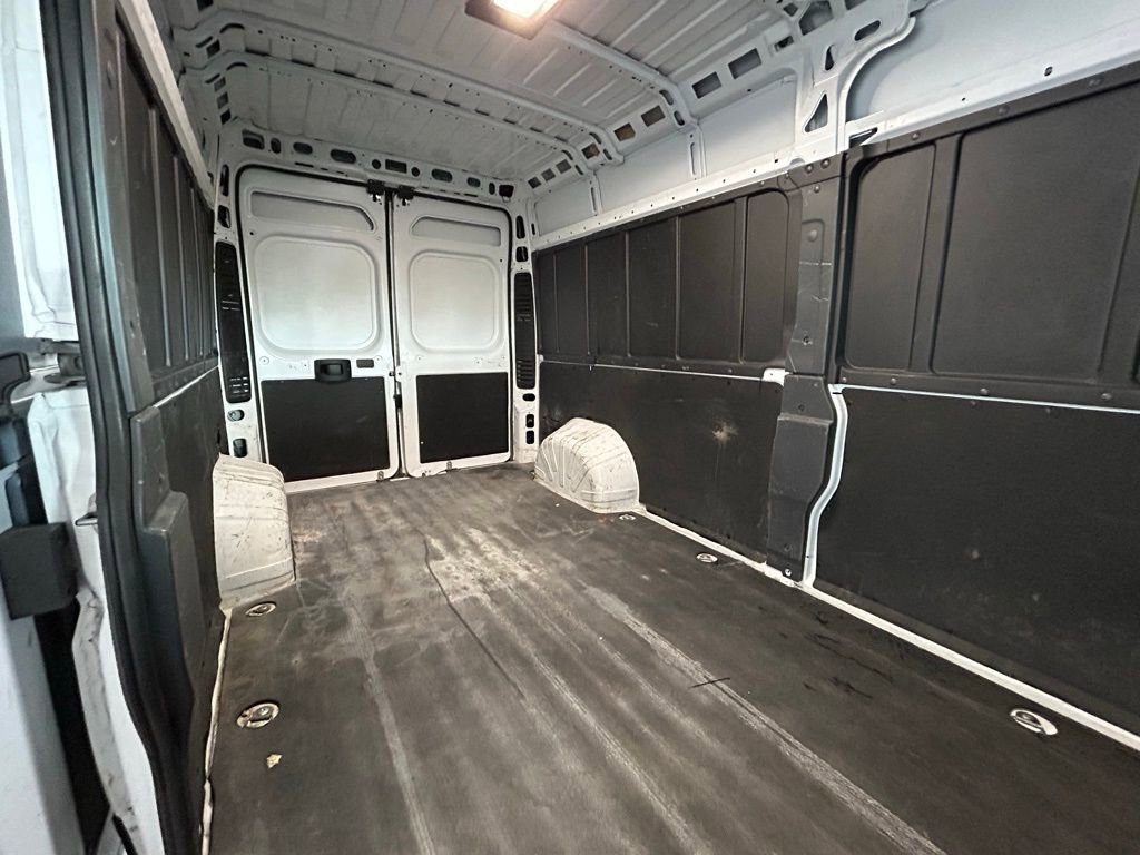 Used 2025 RAM ProMaster 2500 w/ Convenience Group image 38