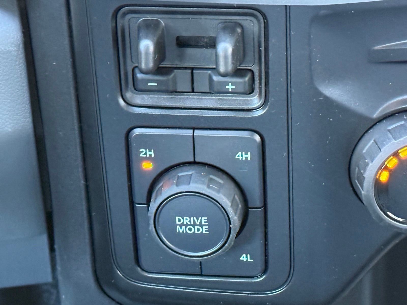 New 2026 Ford F350 XL w/ XL Chrome Package image 24