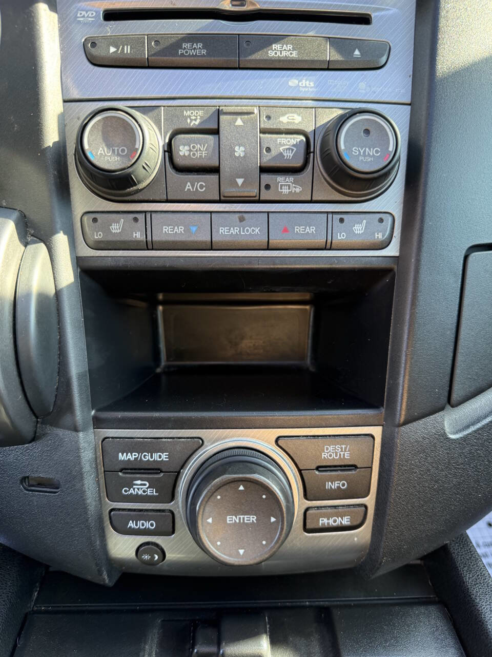 Used 2015 Honda Pilot Touring image 35