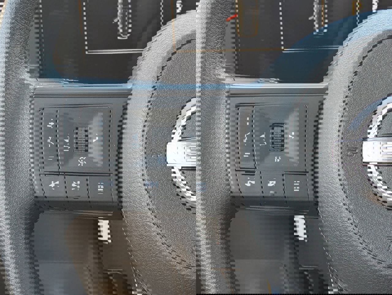 New 2026 Nissan Kicks SV image 26