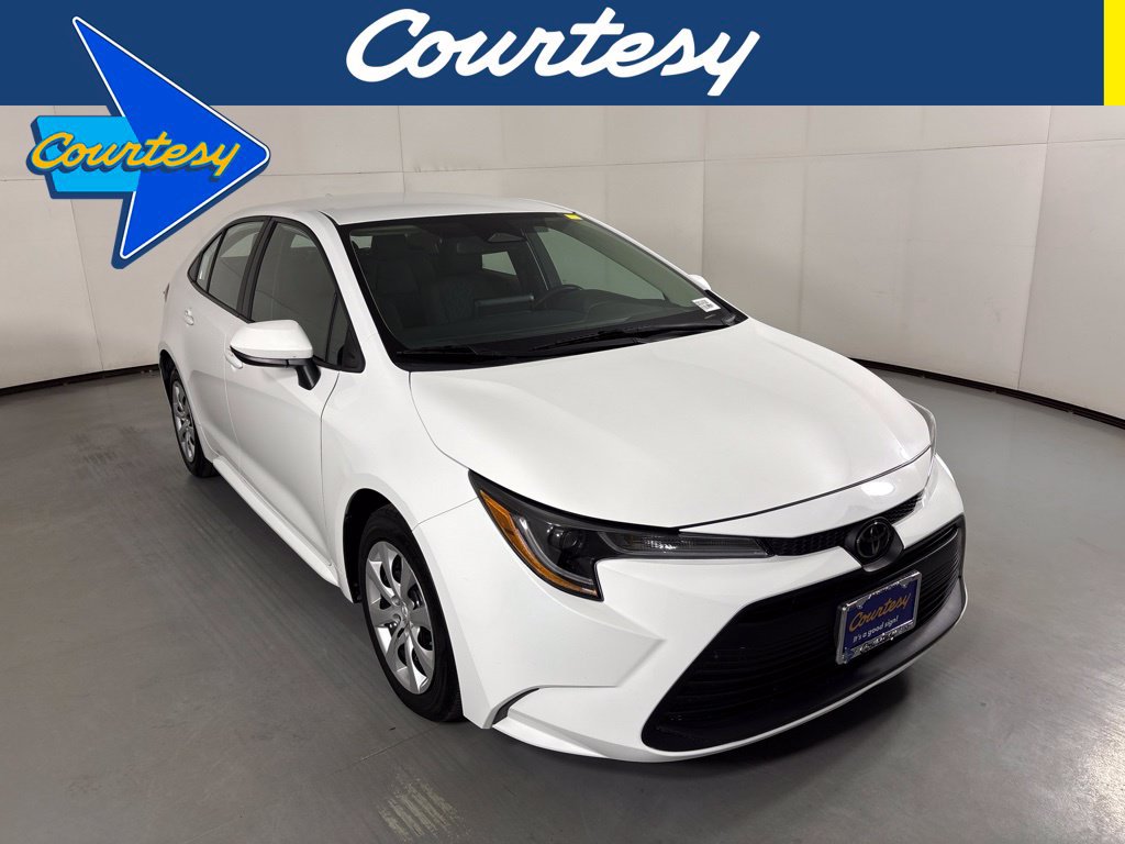 Used 2024 Toyota Corolla LE FWD image 1