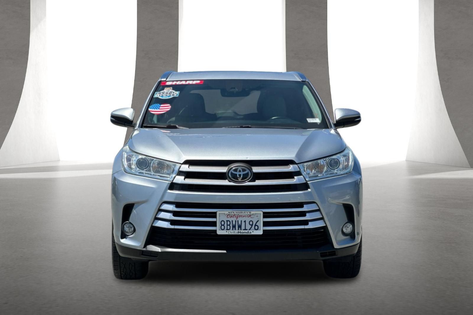 Used 2018 Toyota Highlander XLE AWD/4WD image 9