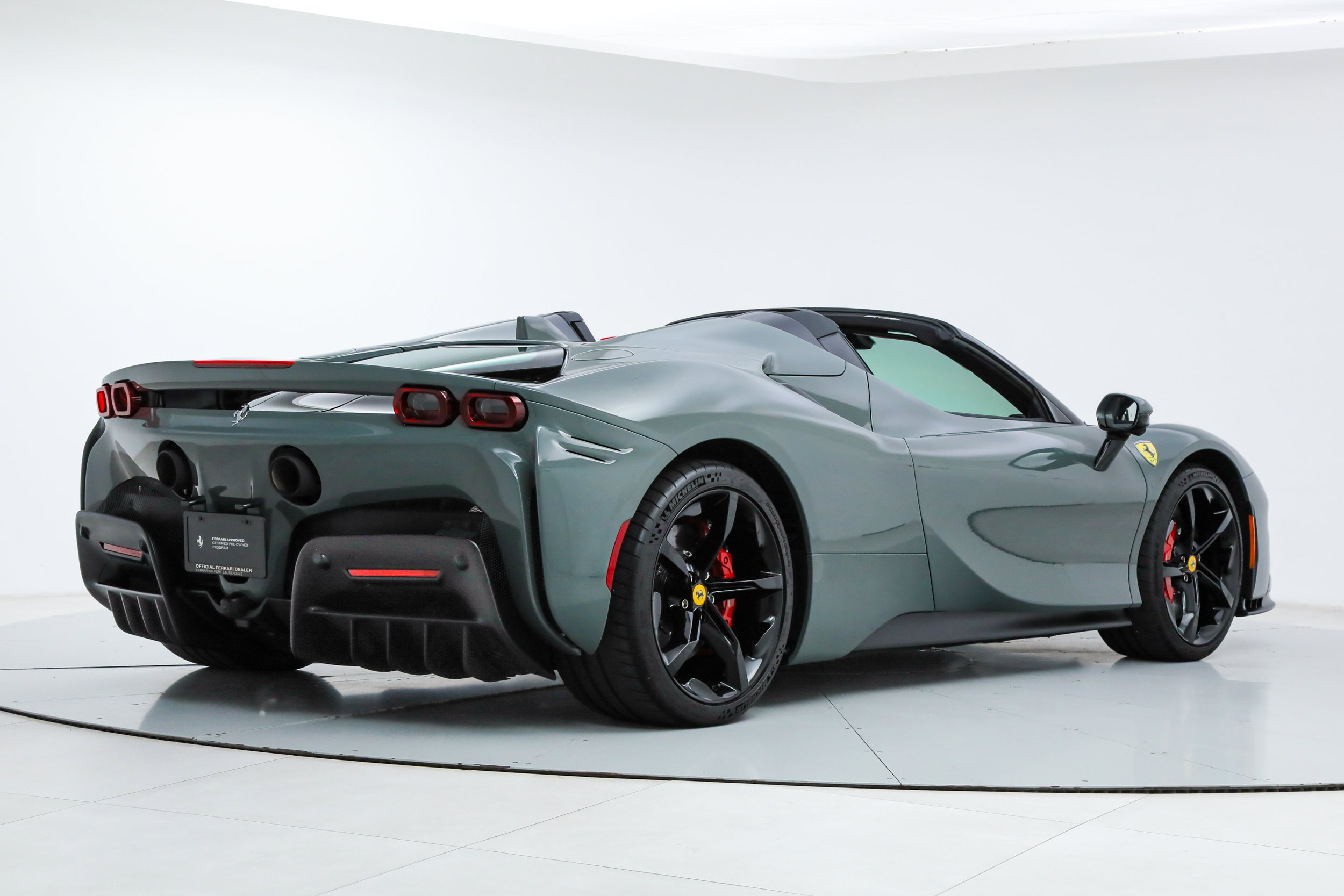 Certified 2025 Ferrari SF90 Spider AWD/4WD image 10