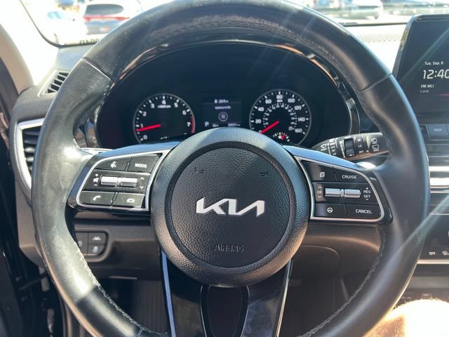Used 2023 Kia Seltos EX AWD/4WD image 8