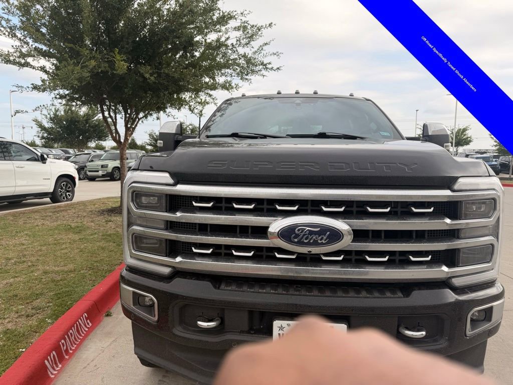 Used 2024 Ford F350 Platinum w/ FX4 Off-Road Package AWD/4WD image 10