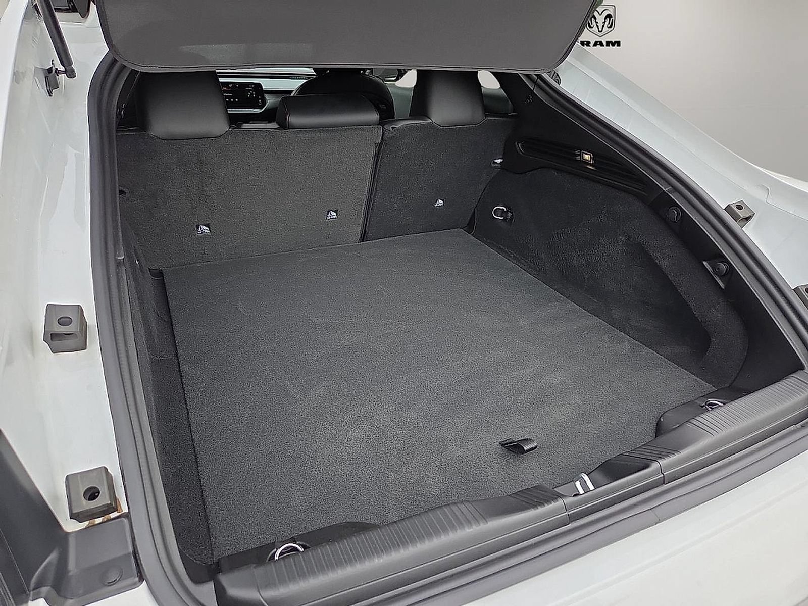 New 2026 Dodge Charger Scat Pack w/ Blacktop Package AWD/4WD image 9