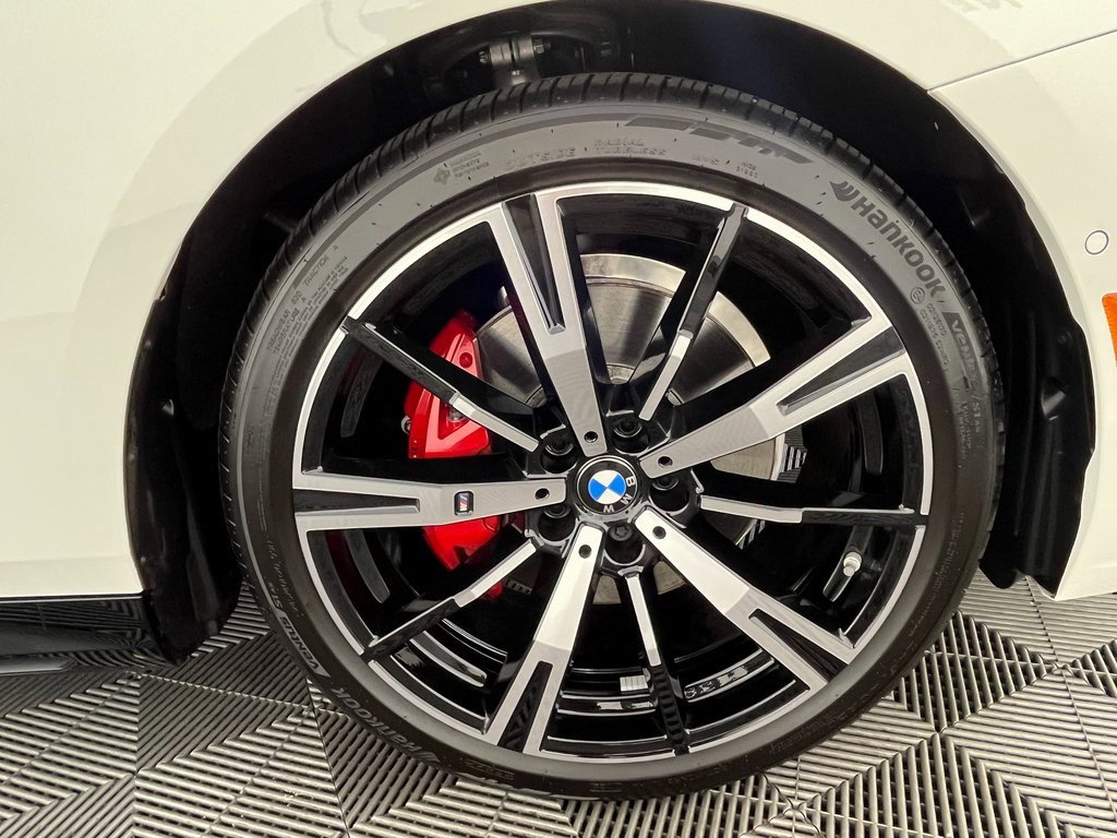 Certified 2026 BMW 530i xDrive w/ M Sport Package image 17