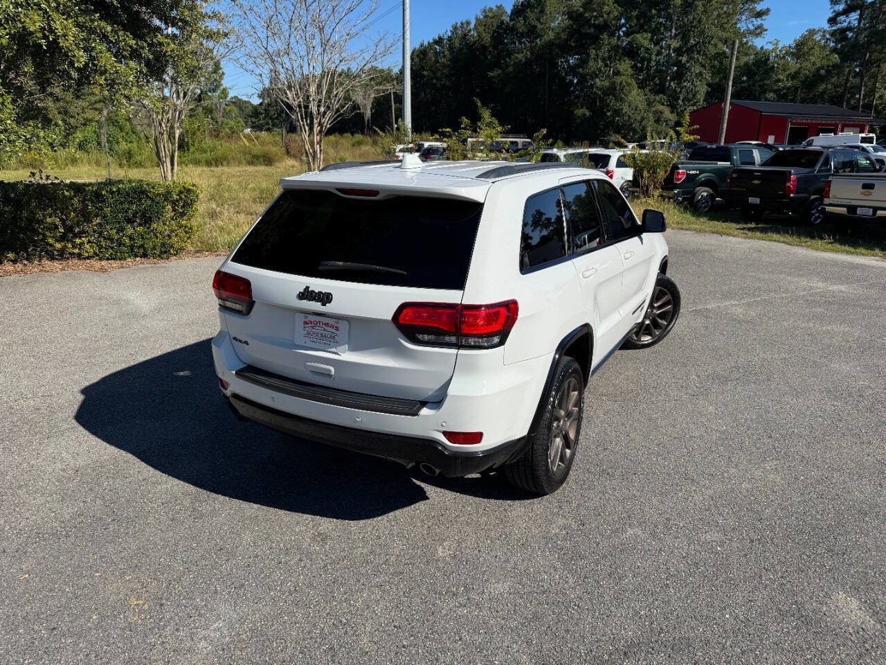 Used 2016 Jeep Grand Cherokee Limited 75th Anniversary AWD/4WD image 6