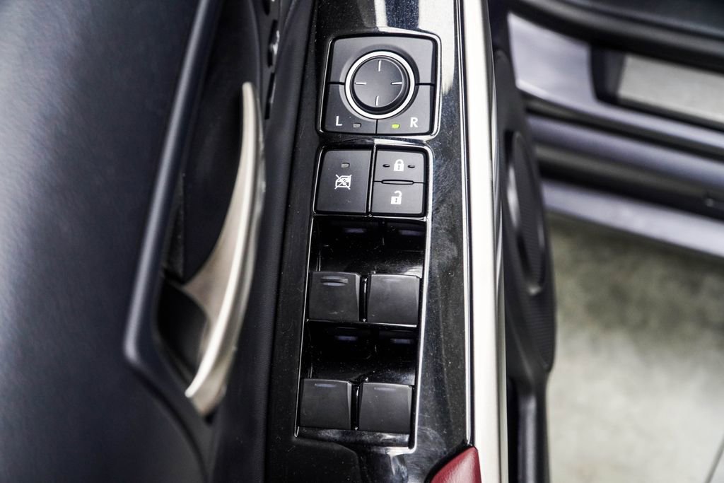 Used 2020 Lexus IS 300 w/ Premium Package image 32