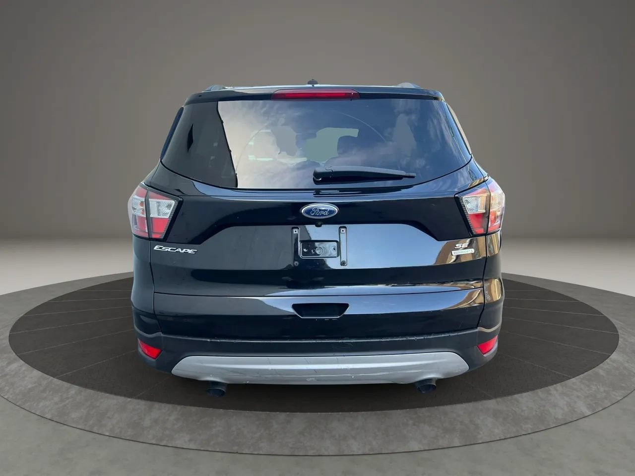 Used 2018 Ford Escape SE FWD image 6