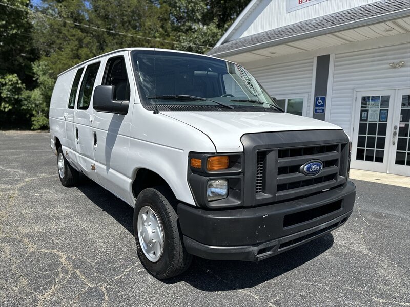 Used 2008 Ford E-150 and Econoline 150 RWD image 2