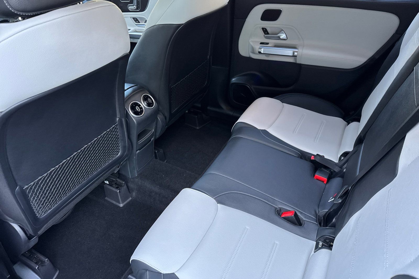 Certified 2022 Mercedes-Benz GLB 250 image 11