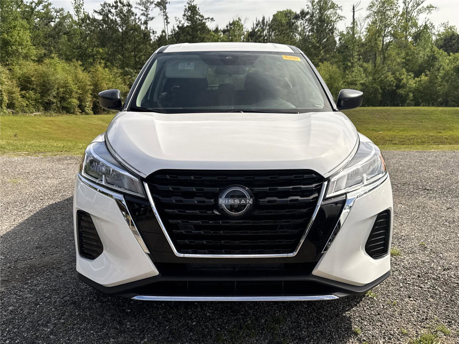 Used 2024 Nissan Kicks S image 3