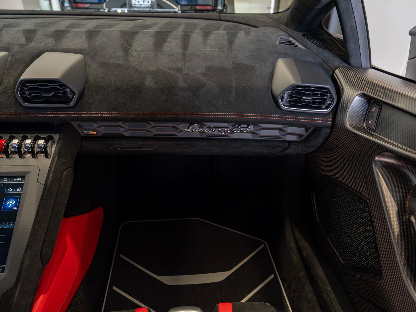 Used 2022 Lamborghini Huracan STO RWD image 84