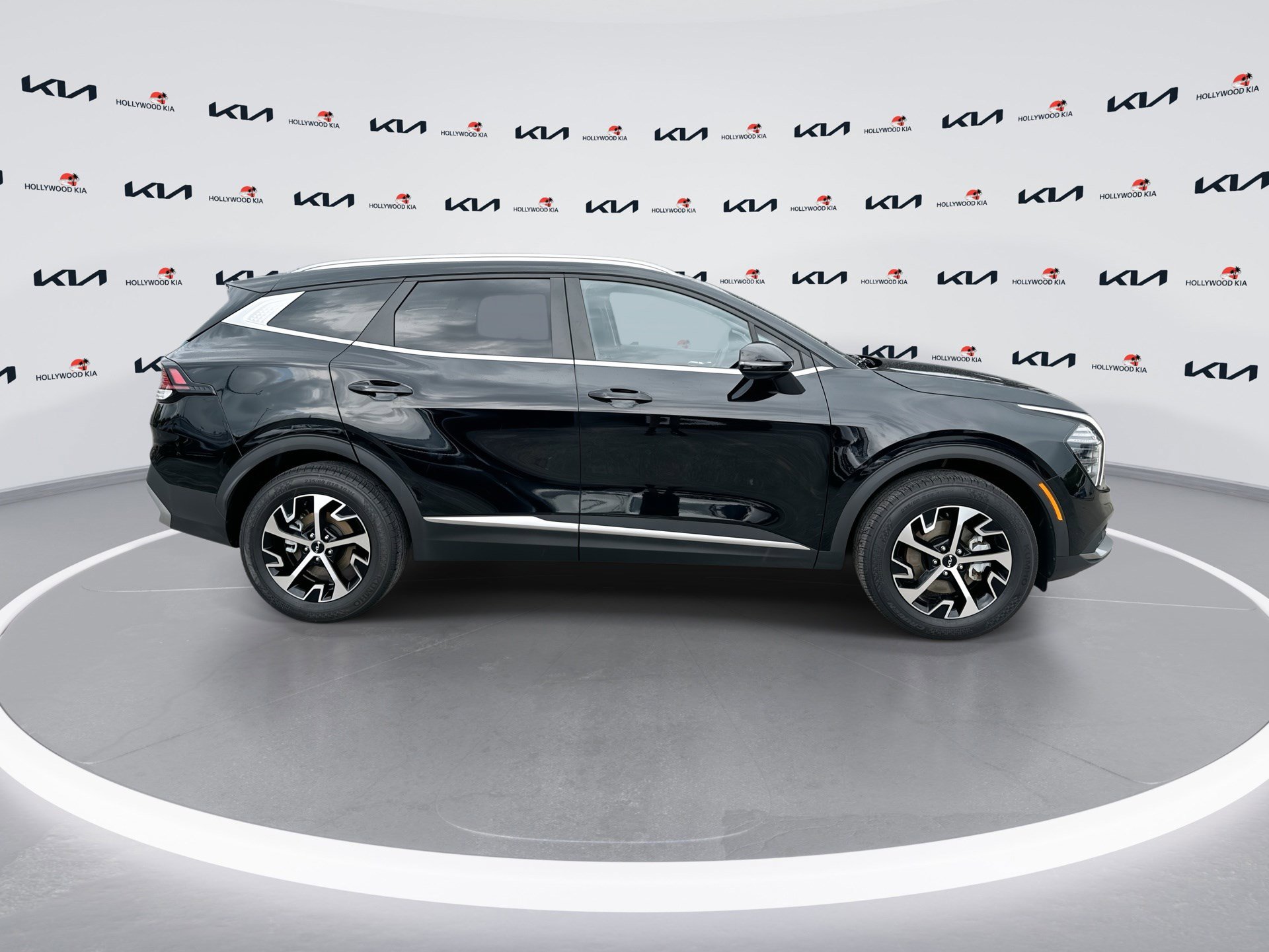 Certified 2024 Kia Sportage EX image 9