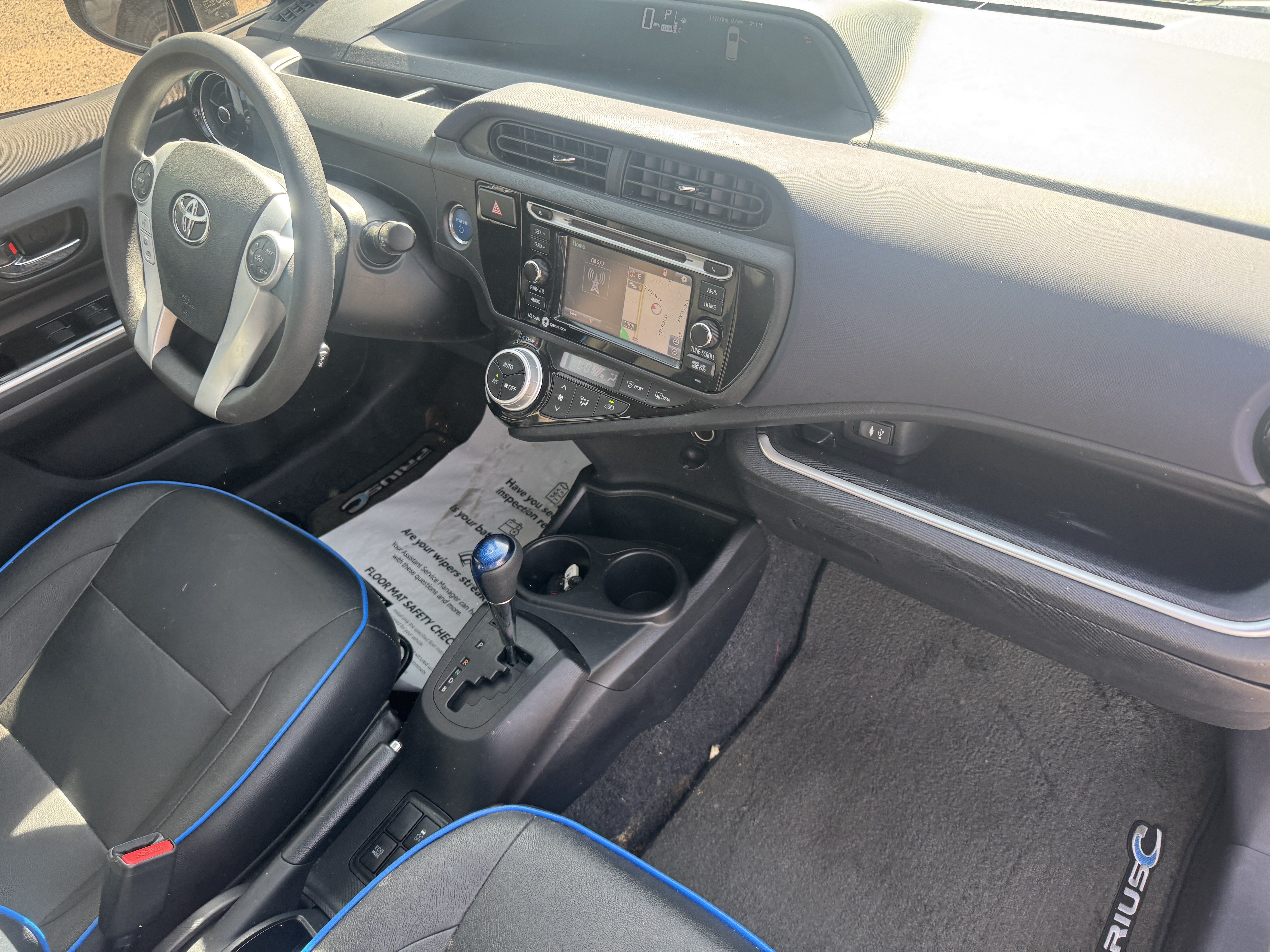 Used 2015 Toyota Prius C Three FWD image 28