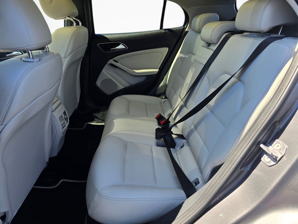 Used 2019 Mercedes-Benz GLA 250 image 18