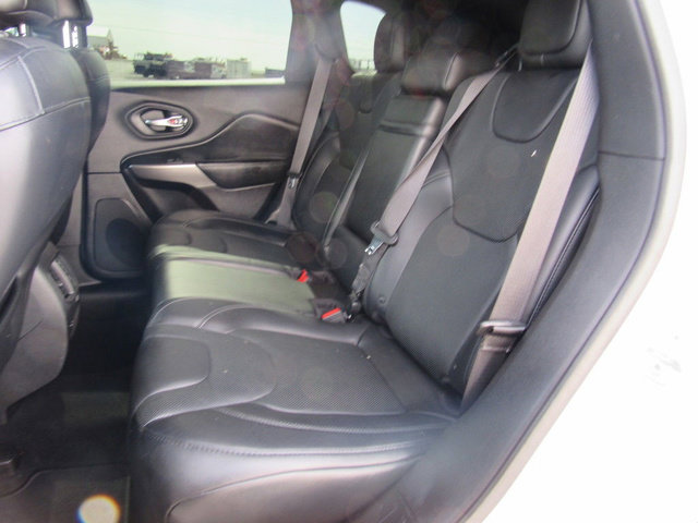 Used 2019 Jeep Cherokee High Altitude AWD/4WD image 23