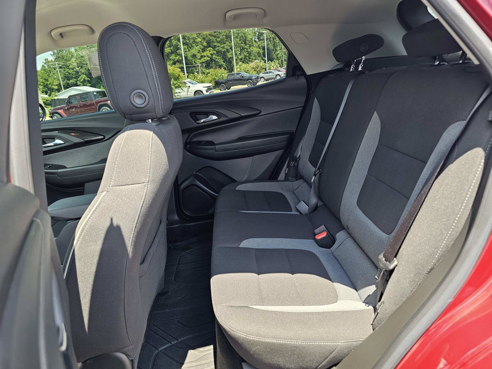 Used 2023 Chevrolet TrailBlazer LT w/ Convenience Package FWD image 30