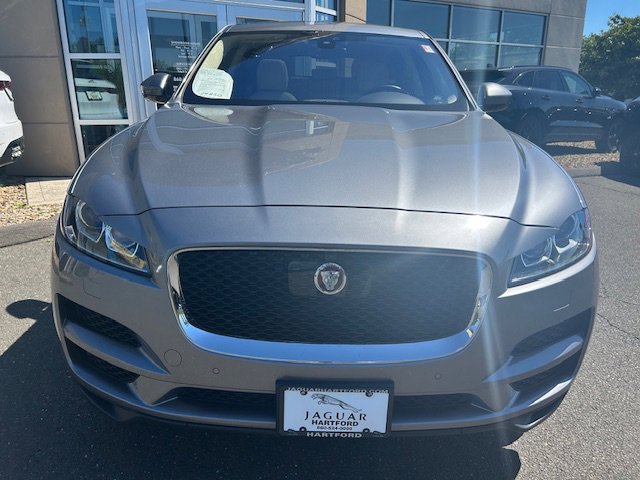 Used 2020 Jaguar F-PACE Prestige image 9
