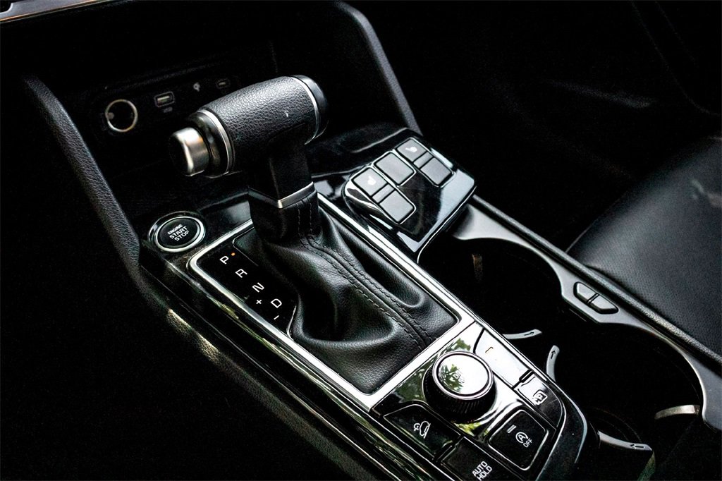 Used 2025 Kia Sportage EX image 25