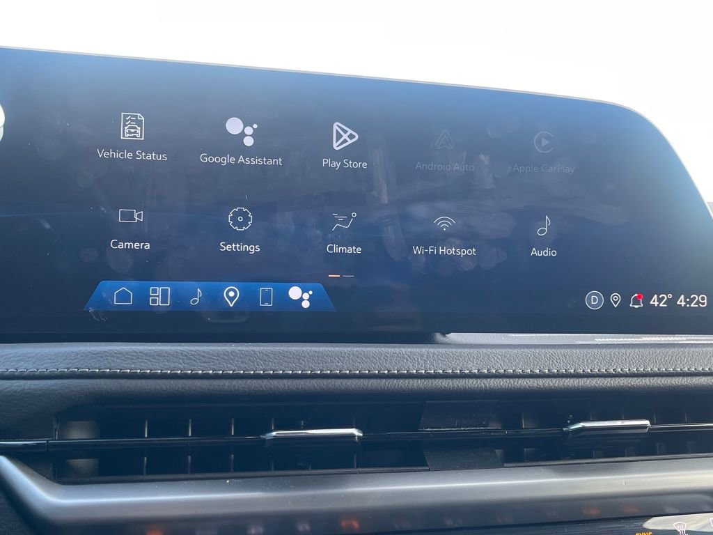 Used 2025 Cadillac XT4 Premium Luxury image 24