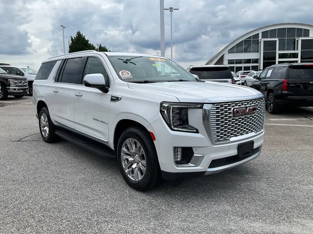 Used 2021 GMC Yukon XL Denali AWD/4WD image 3
