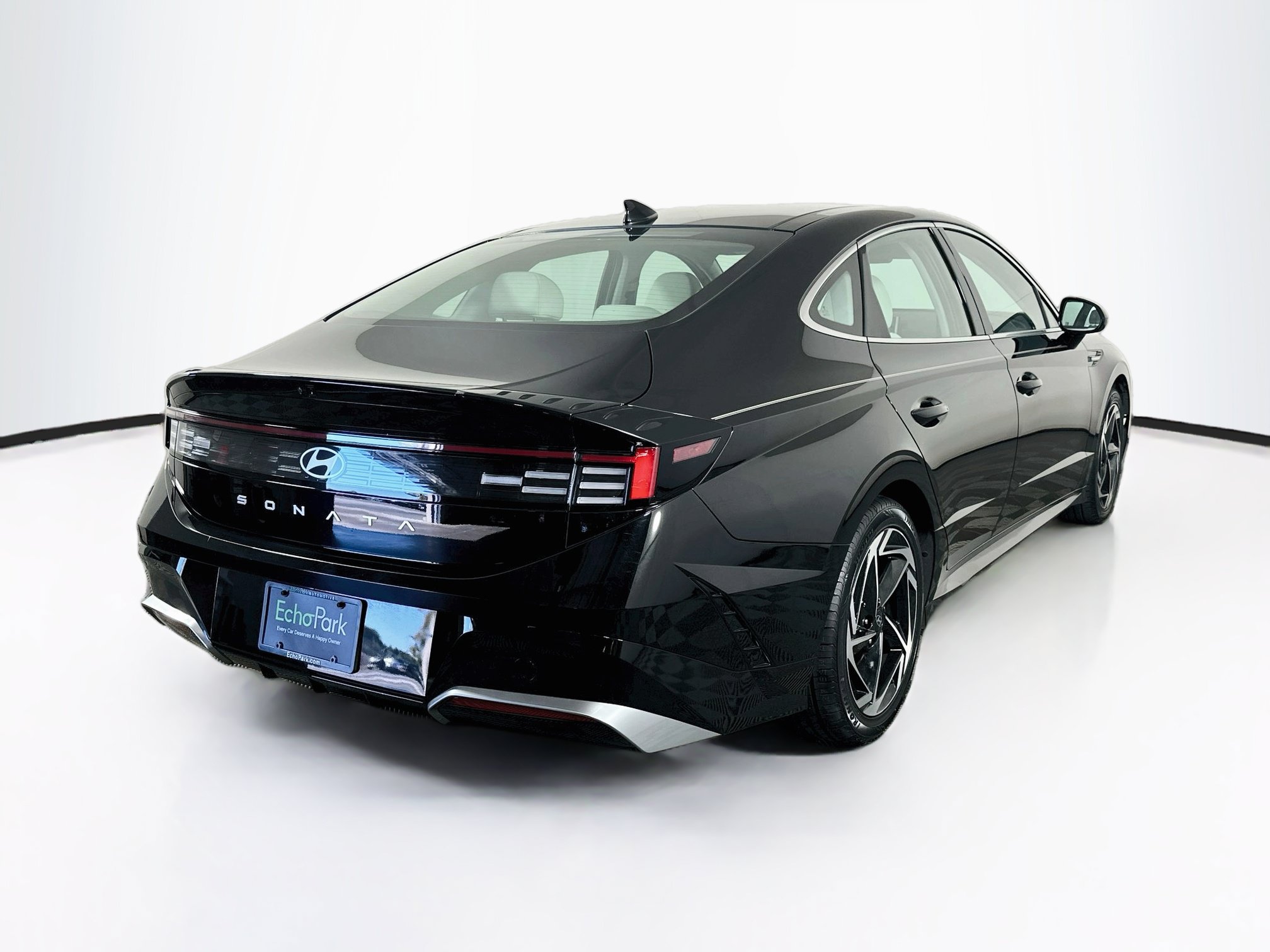 Used 2025 Hyundai Sonata SEL FWD image 9