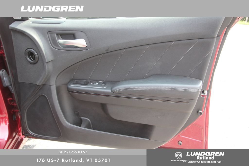 Used 2017 Dodge Charger SXT w/ Driver Confidence Group AWD/4WD image 17