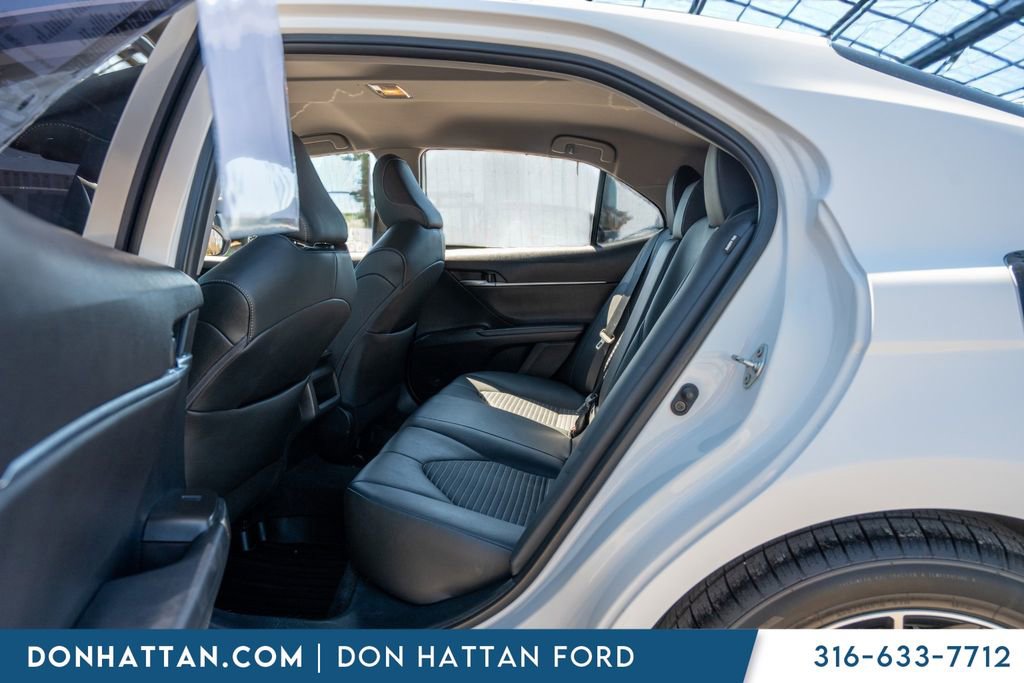 Used 2023 Toyota Camry SE image 19