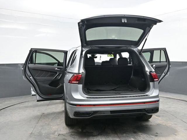 Used 2023 Volkswagen Tiguan SE R-Line AWD/4WD image 54
