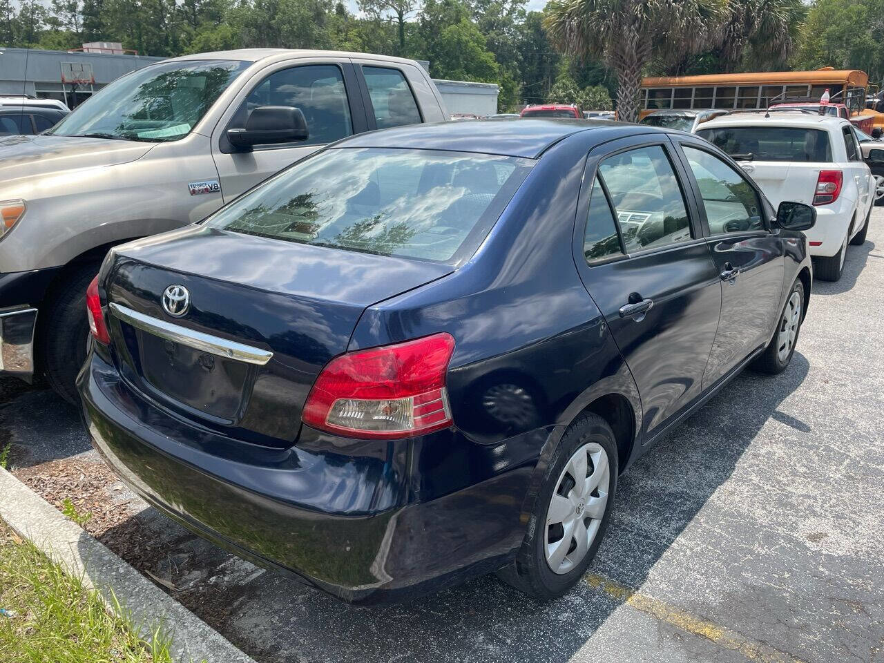 Used 2008 Toyota Yaris Sedan image 4