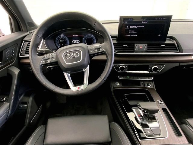 Used 2025 Audi Q5 e Premium Plus w/ Premium Plus Package image 11