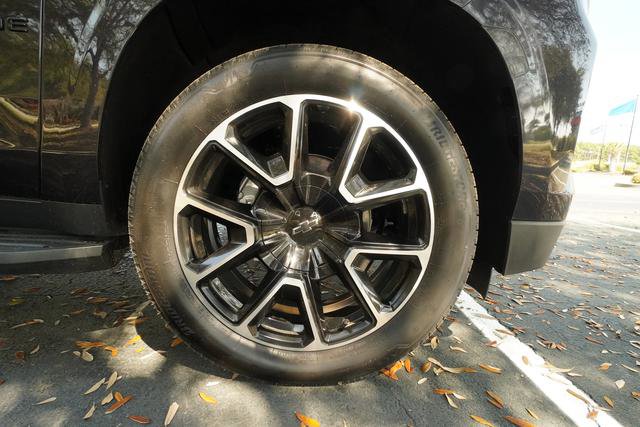 Used 2022 Chevrolet Tahoe RST w/ Sport Performance Package image 38