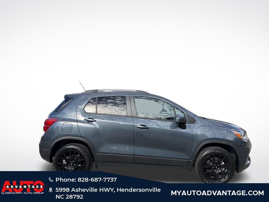 Used 2022 Chevrolet Trax LT w/ Driver Confidence Package image 6