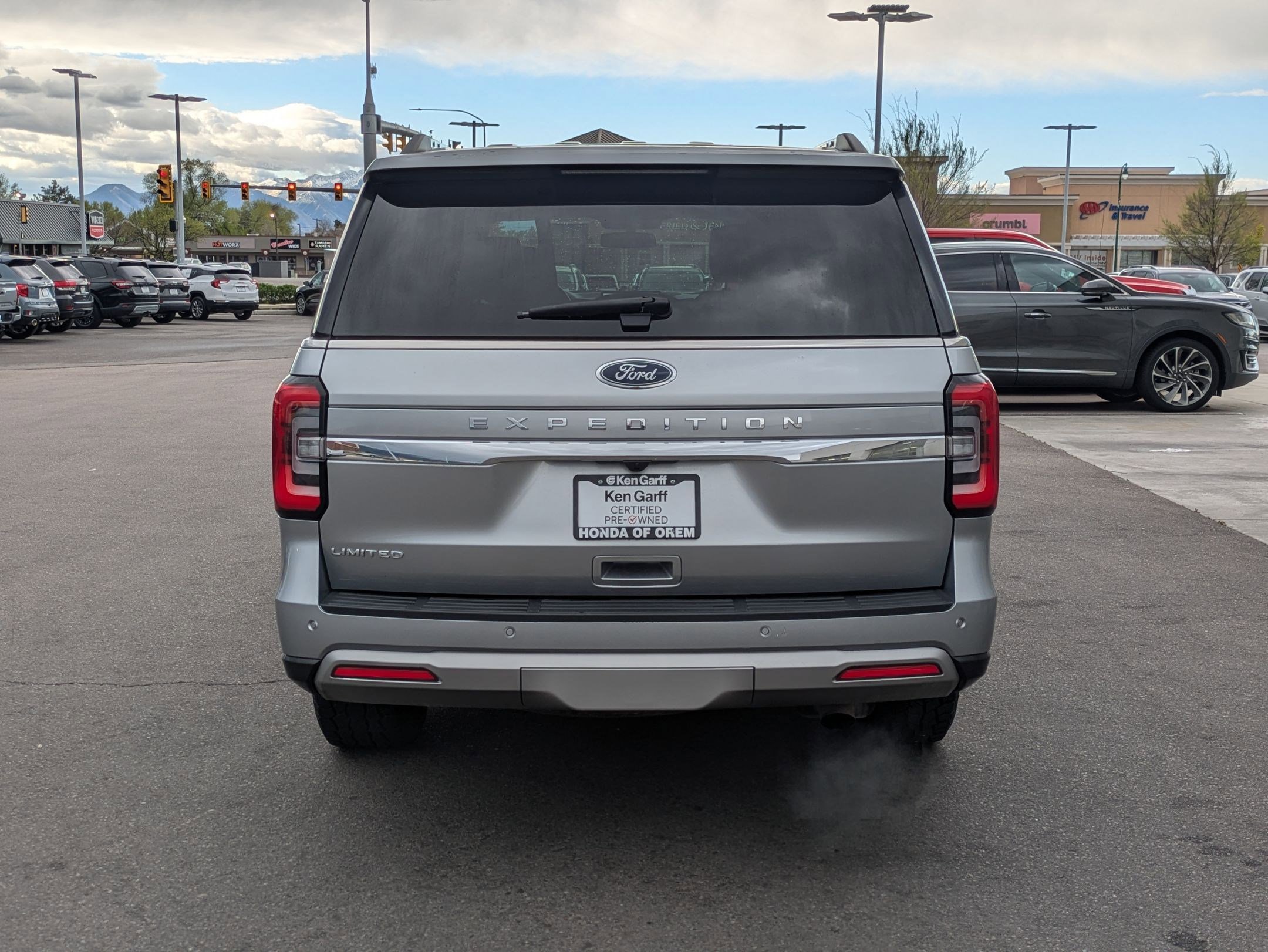 Used 2023 Ford Expedition Limited AWD/4WD image 7