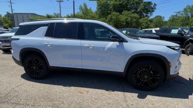 New 2026 Chevrolet Traverse LT w/ Driver Confidence Package AWD/4WD image 3