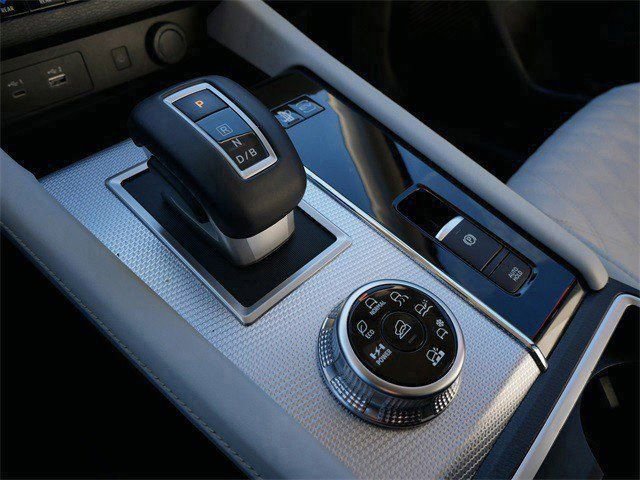 Used 2025 Mitsubishi Outlander SEL image 22